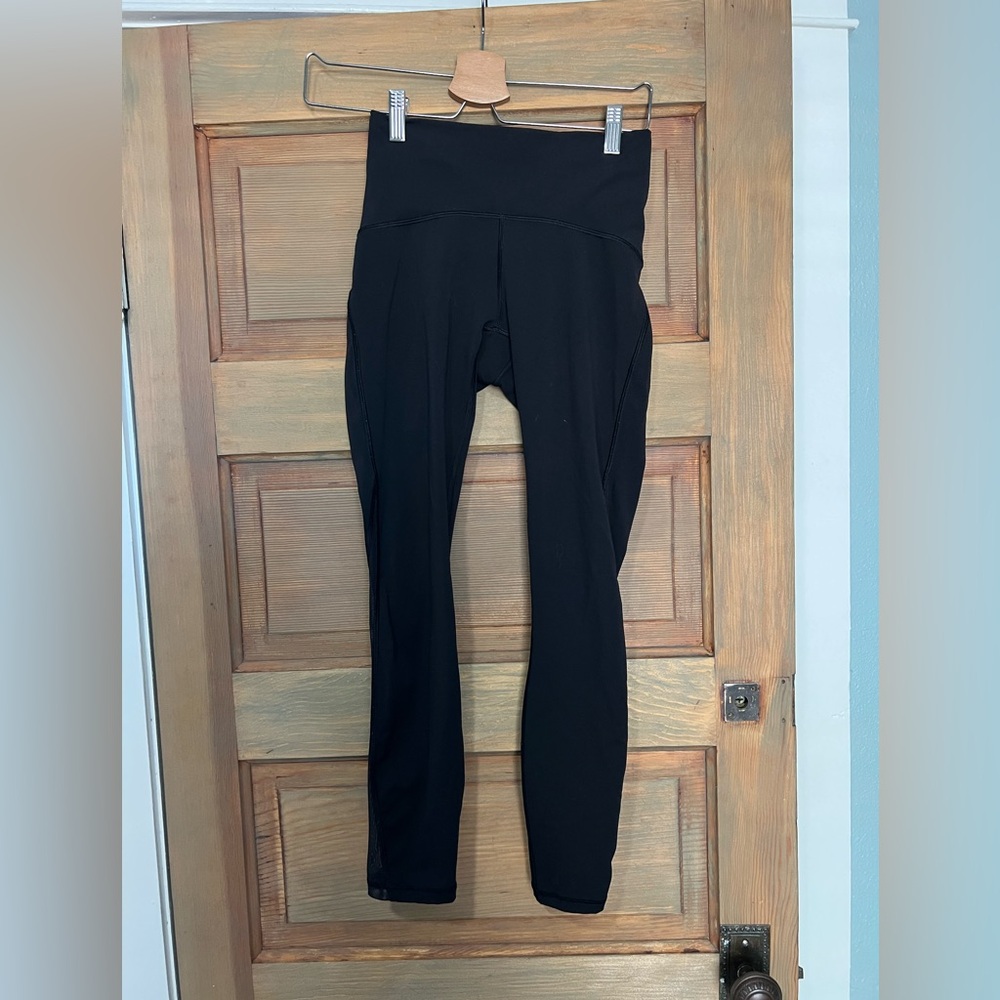 Women's Lululemon Wonderunder with mesh